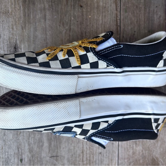 W's Sz 9- Men's 7.5 -Van’s Sneaker Off Wall Sunshine Books Skateboarding Slip On - Picture 4 of 9